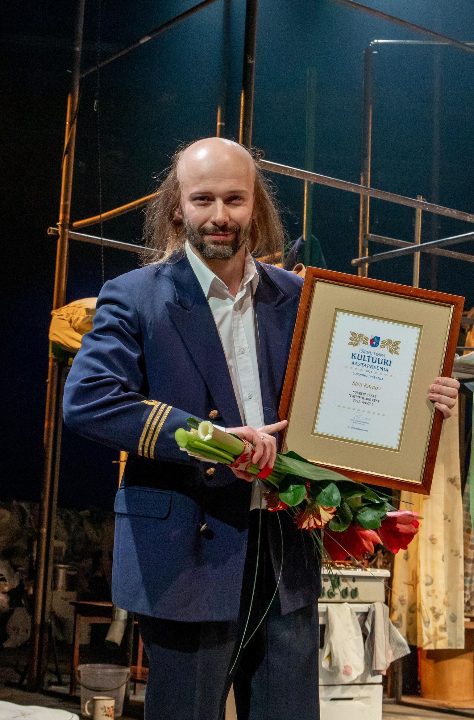 Sten Karpov pälvis loomingupreemia suurepäraste teatrirollide eest 2021 aastal.