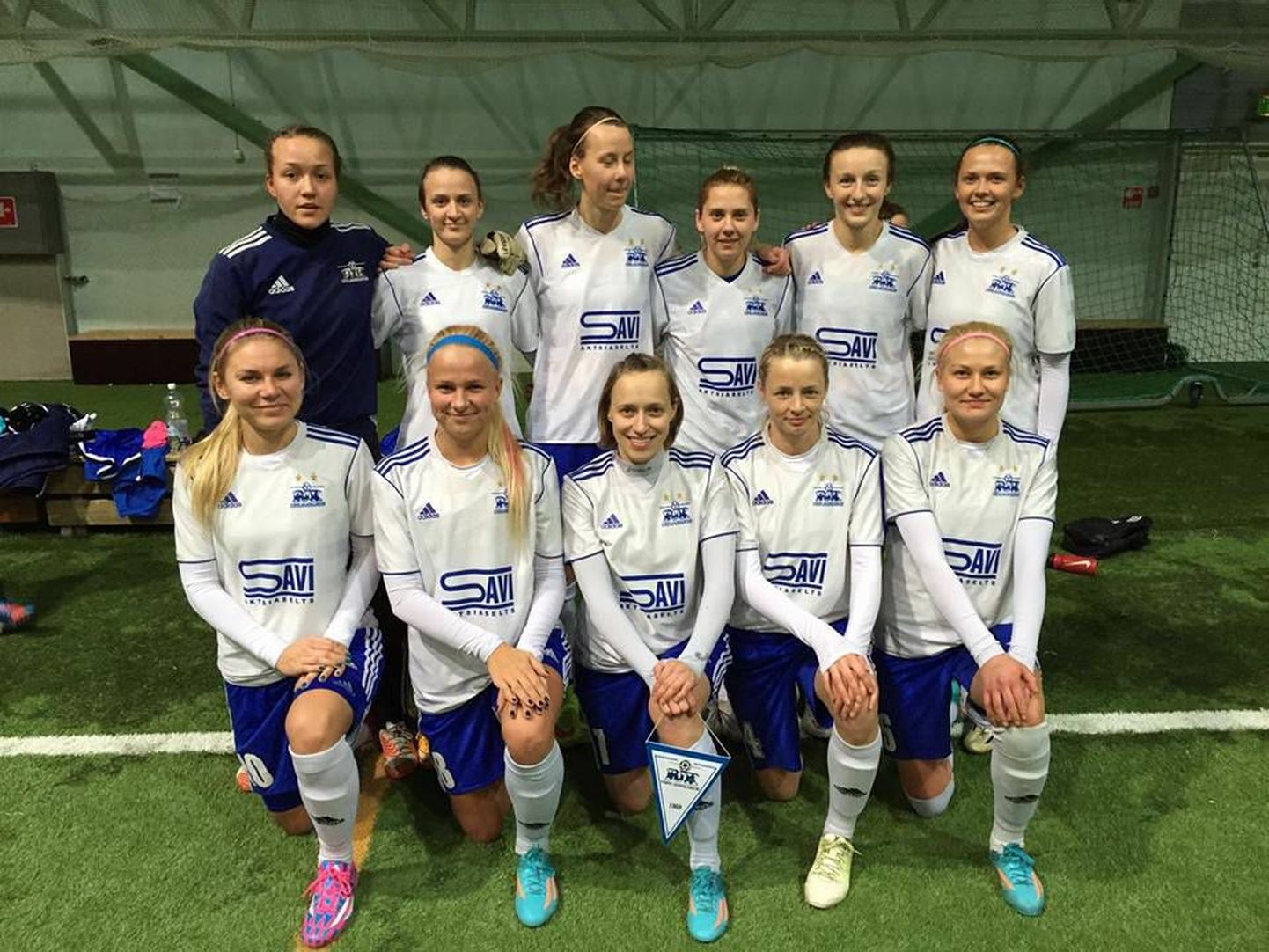 Pärnu jalgpalliklubi naiskond Soomes.
