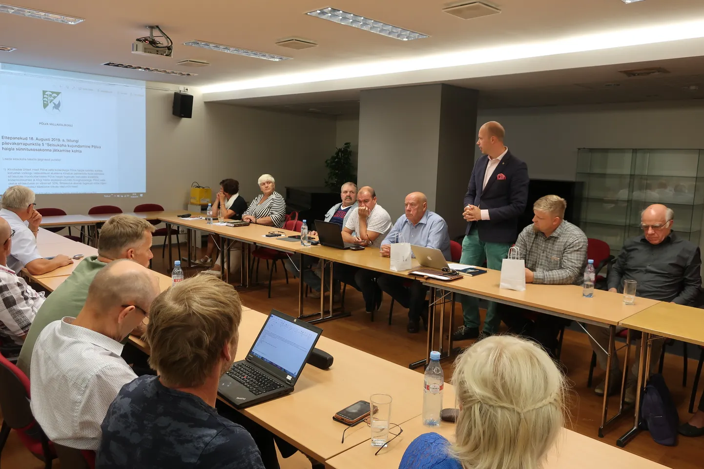 Põlva vallavolikogu veendumusel ei tohi regionaalpoliitiliselt elutähtsaid teenuseid niisama lihtsalt lõpetada.