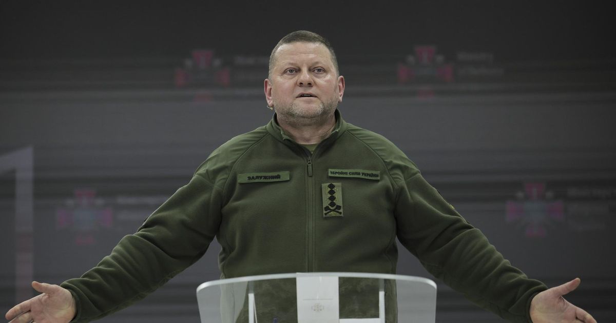 ÜLEVAADE ⟩ Kindral Zalužnõi pakkis asjad, kuid jäi ametisse