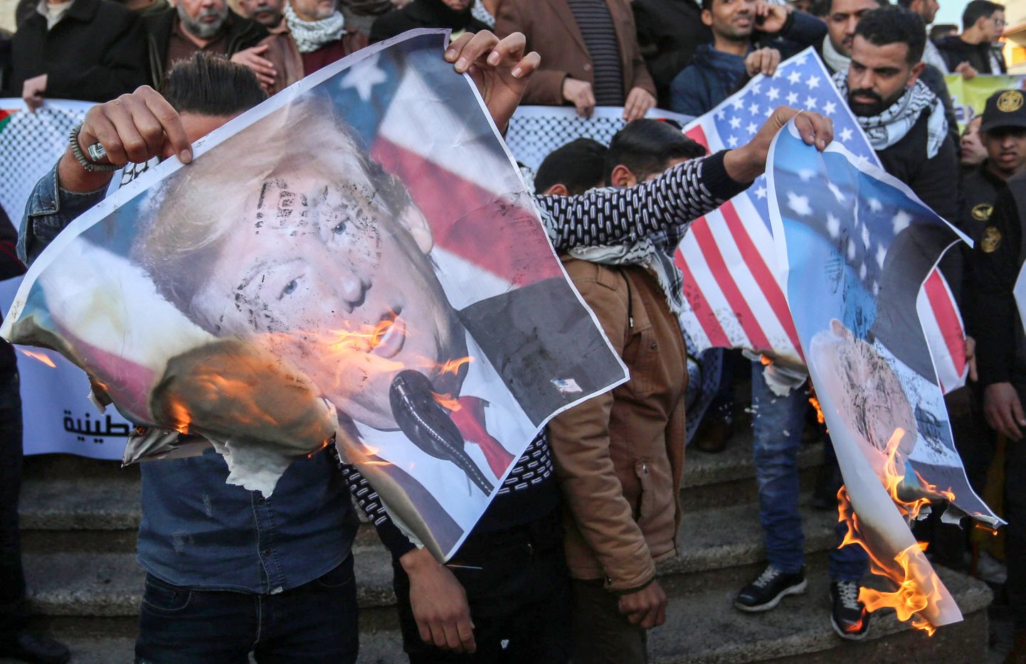 Gazas põletati kolmapäeval innukalt Donald Trumpi pilte ja USA lippe.