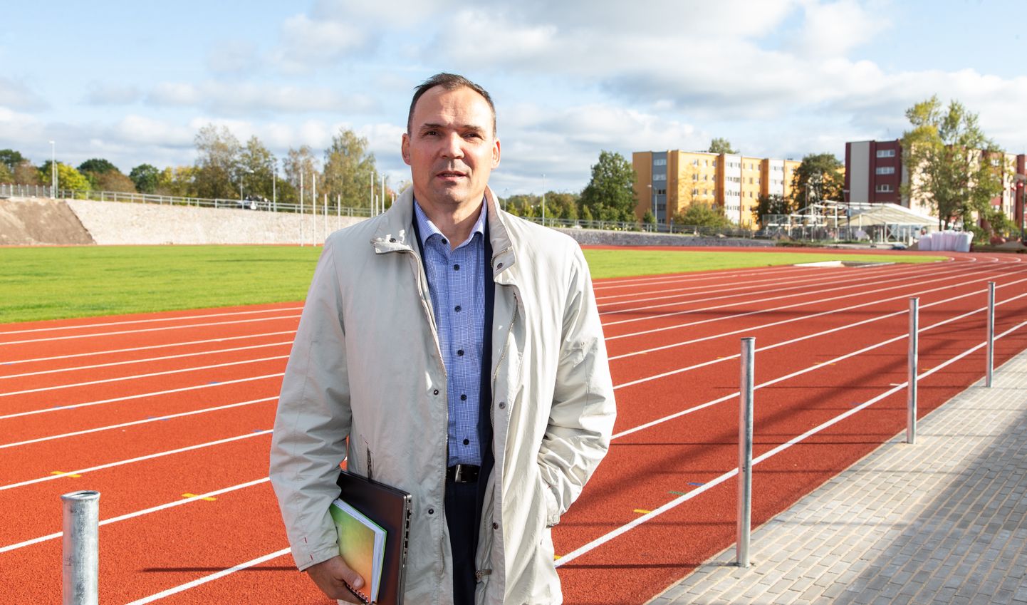 Septembris Jõhvi spordikooli direktorina tööd alustanud Urmas Treier jõudis selles ametis olla vähem kui neli kuud.