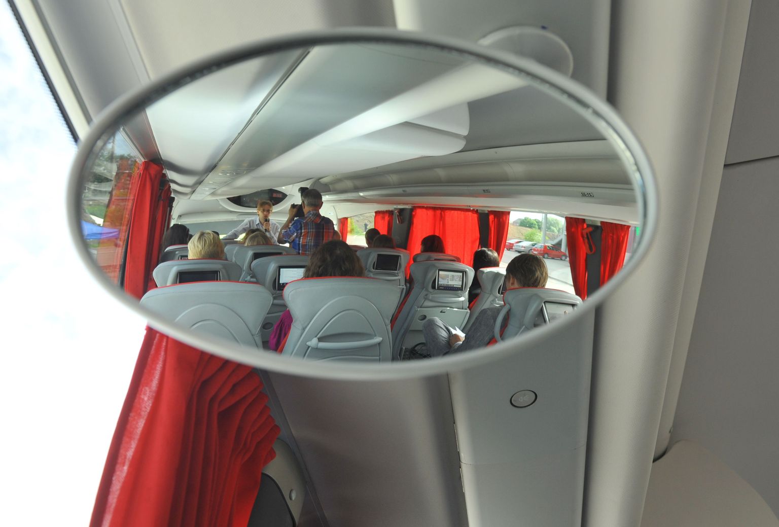 Ekspressbussidele toob Mäo terminali sõitmine kaasa märgatava ajakulu ja üksikud reisijad.
