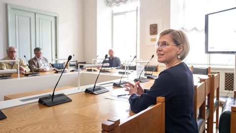 ALAR KILP ⟩ Saime esimese nägemuse sellest, kuidas sisustaks Ülle Madise riigipea rolli