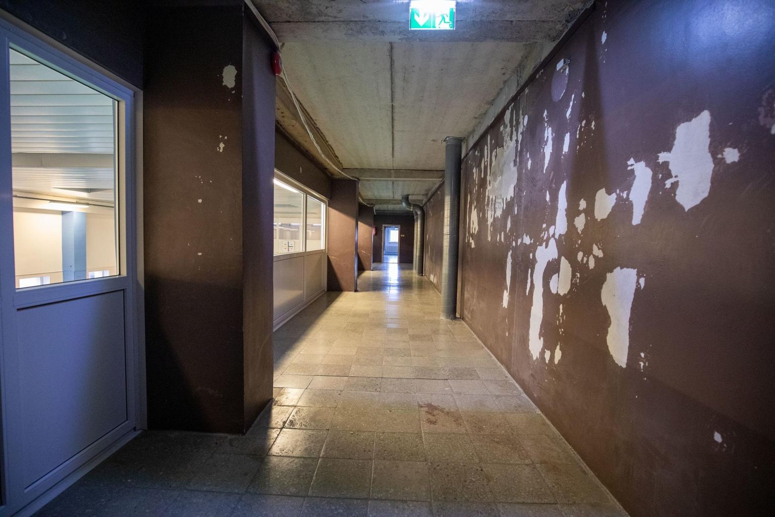 Remondieelsed koridorid meenutasid pigem õudusfilmi kui spordikeskust.