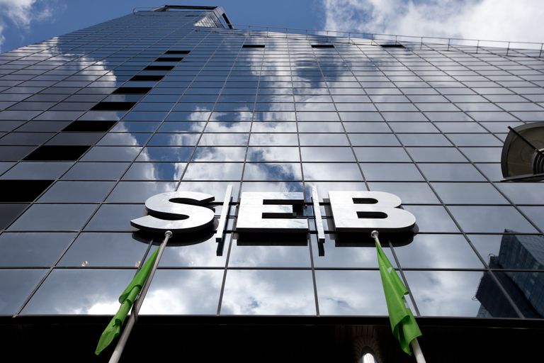 Банк SEB.