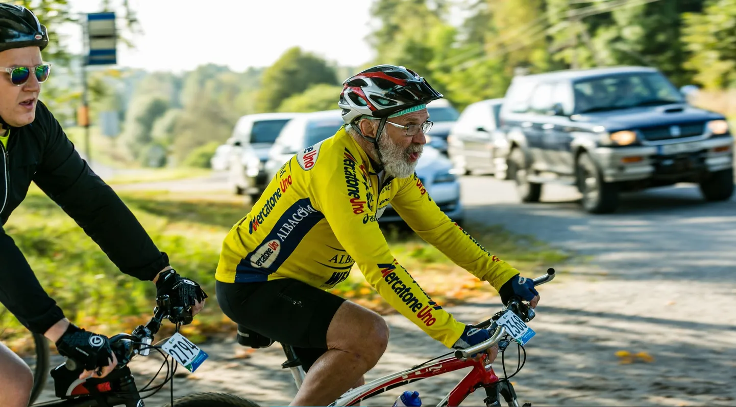 Johan Laas mullusel Tartu rattamaratonil. Ta soovitab: sööge piisavalt sageli, et te ära ei kustuks!