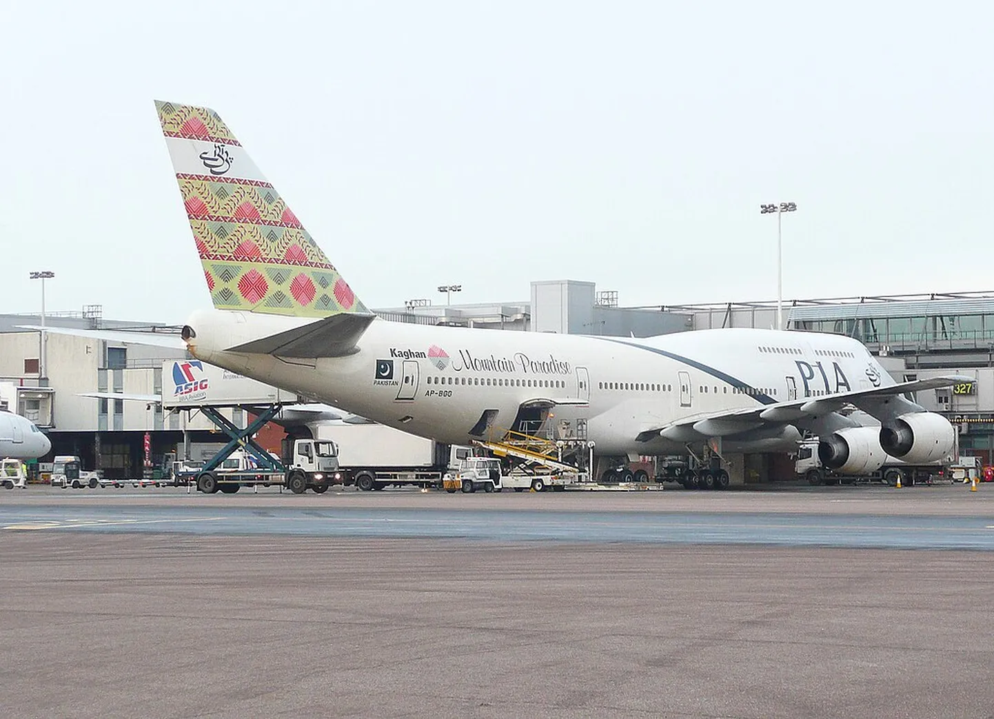 PIA Boeing 747-300 pildistatuna 2010. aastal.
