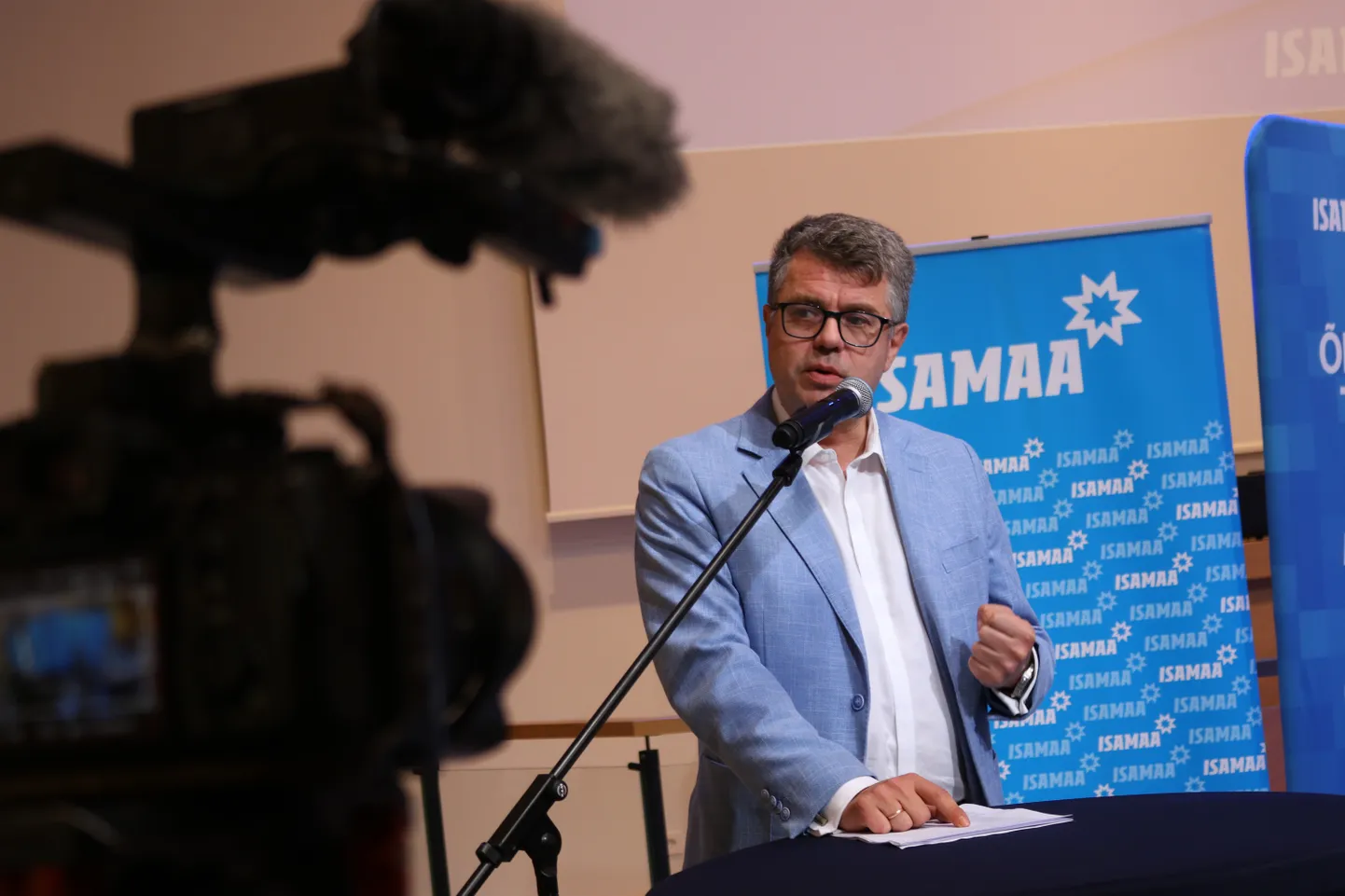 Urmas Reinsalu Jõgeval.