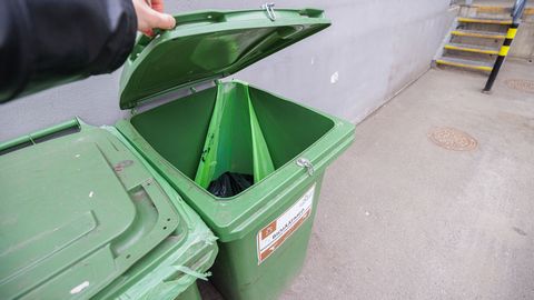 Erkki Koort ⟩ Ajal, mil Eestis suletakse raamatukogusid ja koole, tegeleme me biojäätmetega
