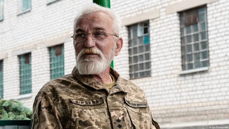Кадровик 28-й механизированной бригады ВСУ Виктор Лях собирает добровольцев по колониям центральной Украины
