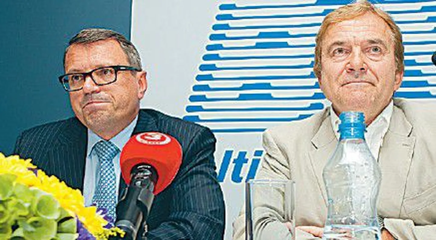 Lauri Vitsut (vasakul) ja 
Juhan Aare eilsel pressi­konverentsil.