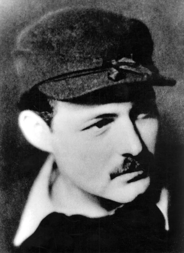 Ernest Hemingway 1928