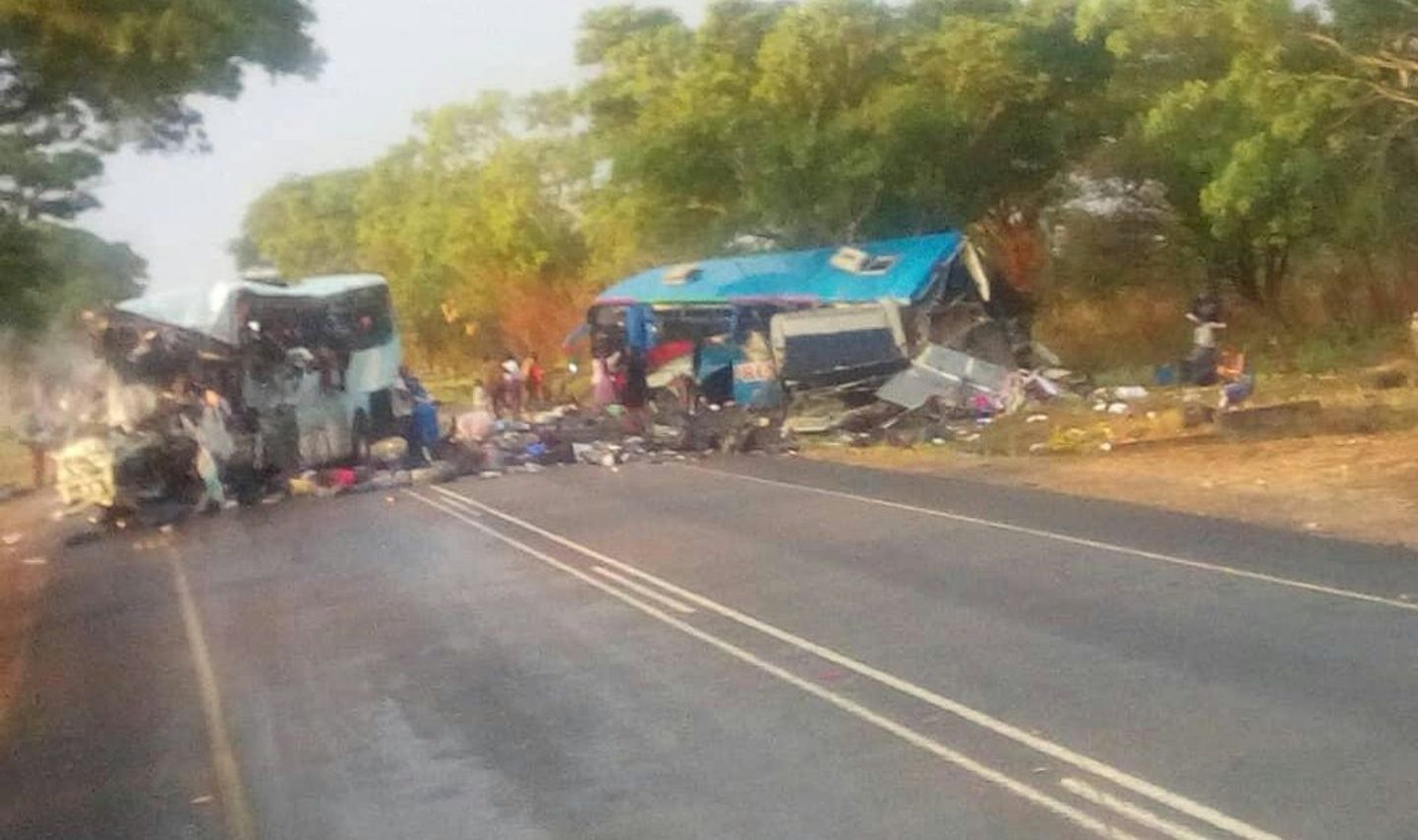 Zimbabwe bussiõnnetus, kus hukkus 47 inimest.