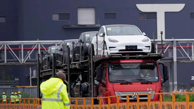 Китайские пошлины навредят Tesla Илона Маска — ее крупнейший завод расположен в Шанхае.
