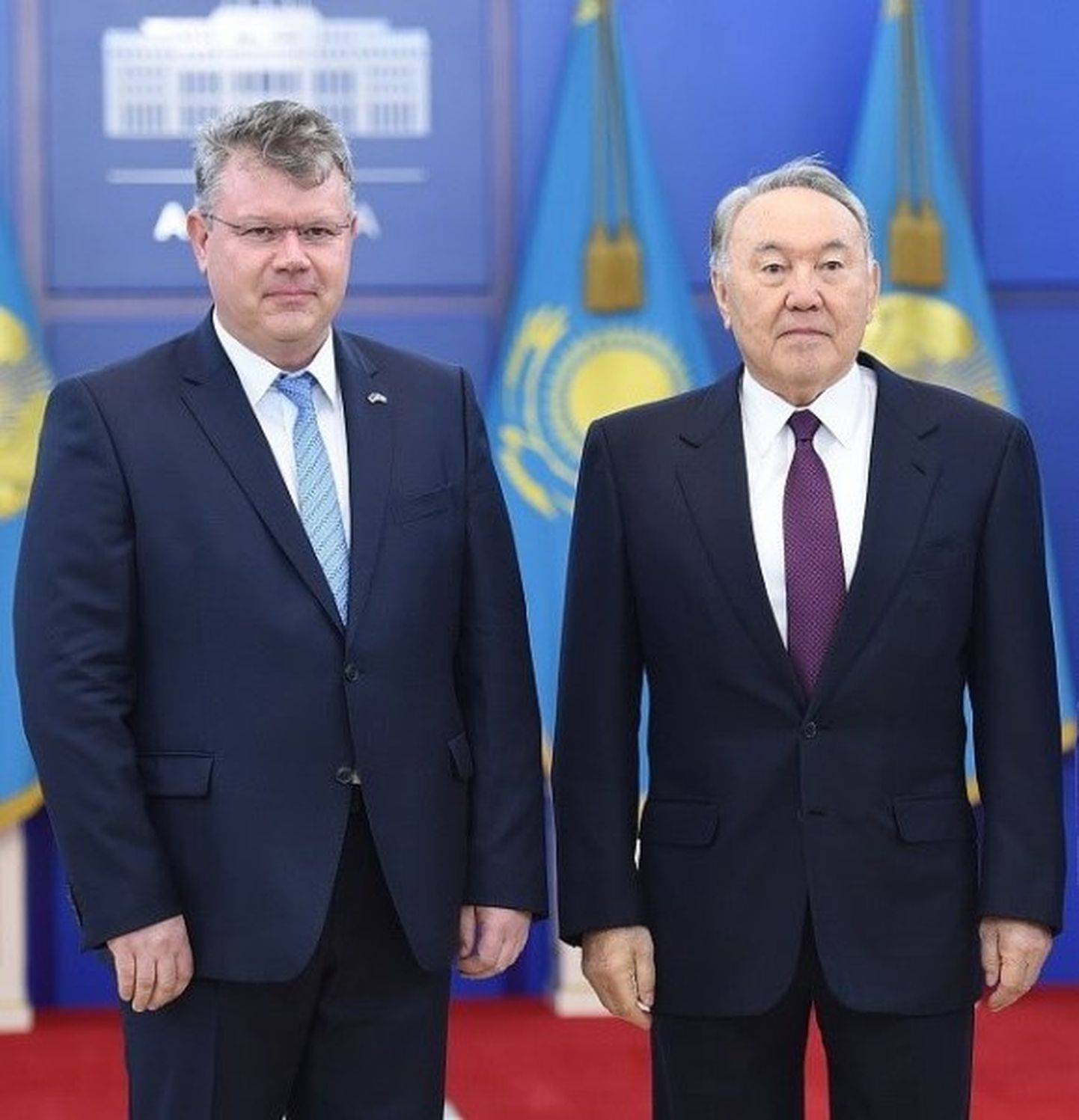 Suursaadik Heiti Mäemees ja Kasahstani president Nursultan Nazarbajev.