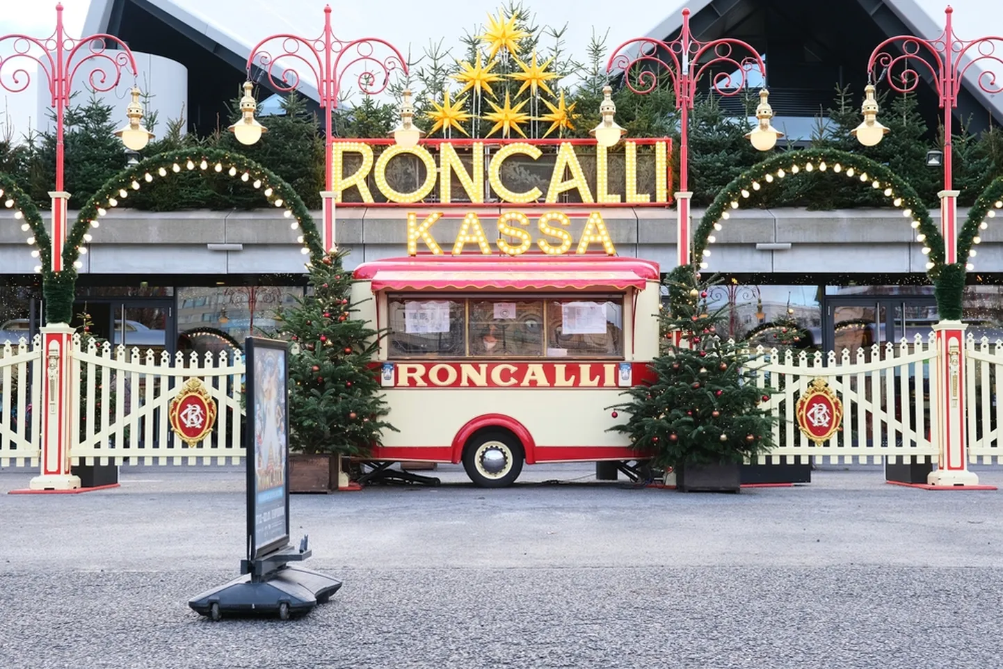 Цирк RONCALLI. Снимок иллюстративный.