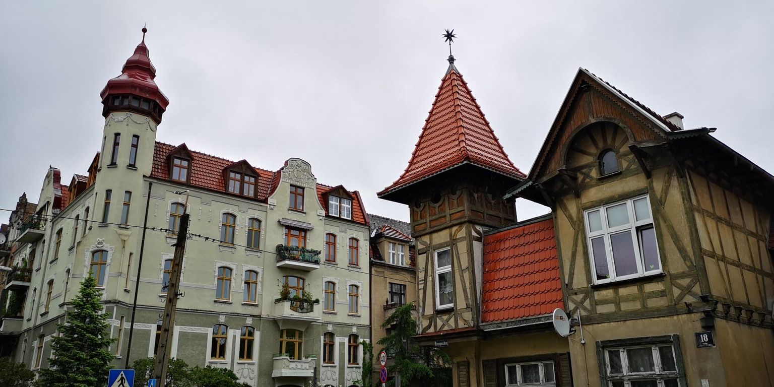 Bydgoskie Przedmieście linnaosas on hästi säilitatud Preisimaa arhitektuuri.  FOTOD: Rene Satsi