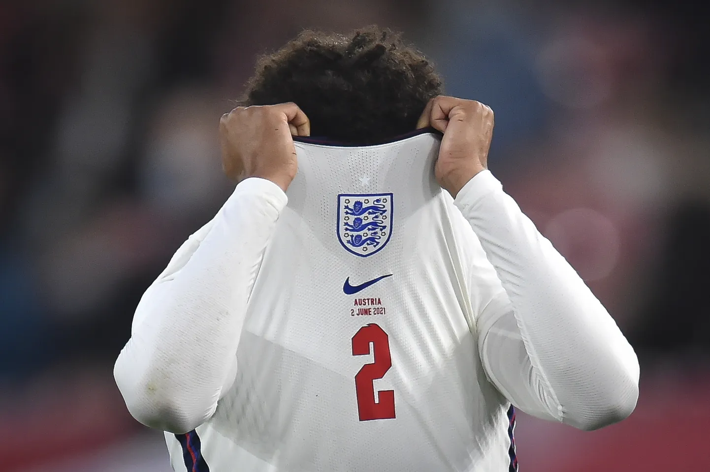 Nukker Trent Alexander-Arnold.
