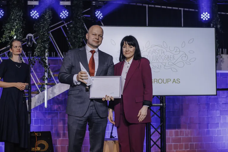 Kultuurisõber 2003: Iute Groupi juht Tarmo Sild ja kultuuriminister Heidy Purga