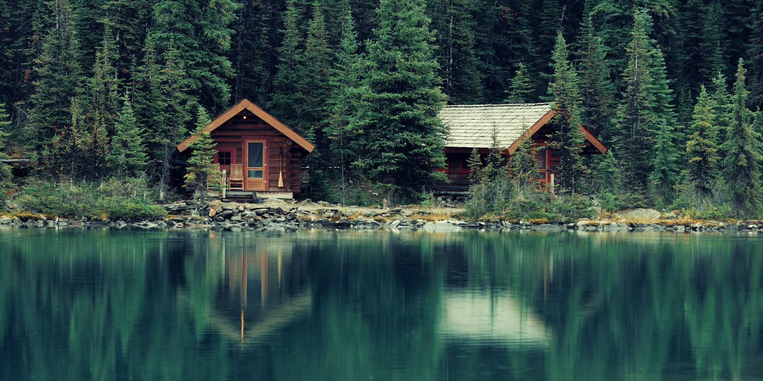 Дом у озера. Фото иллюстративное.