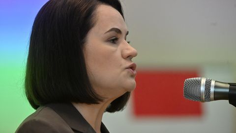 Valgevene opositsioonijuht hoiatas Ühendriike riskantse tehingu eest