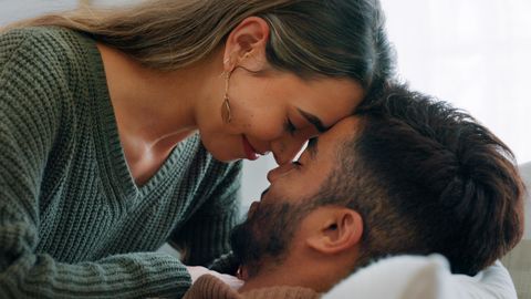 MAGUS ROMAAN ⟩ Romantiline õhtu, mille katkestab ootamatu uksekellahelin