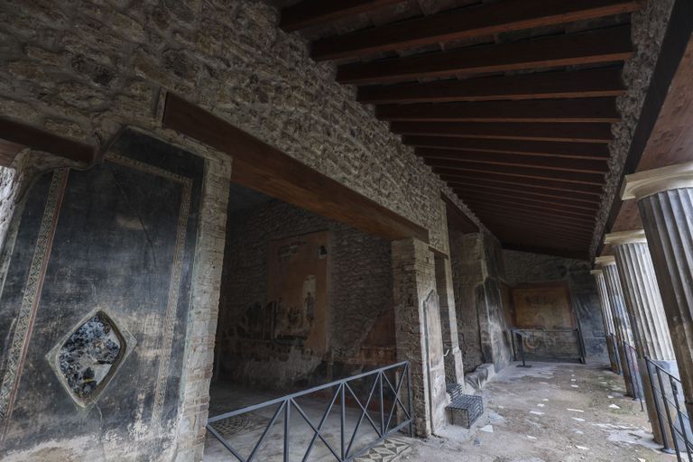 Itaalia arheoloogid kaevasid välja Pompei Via del Vesuvio tänava majad, mis on nüüd külastajatele avatud.