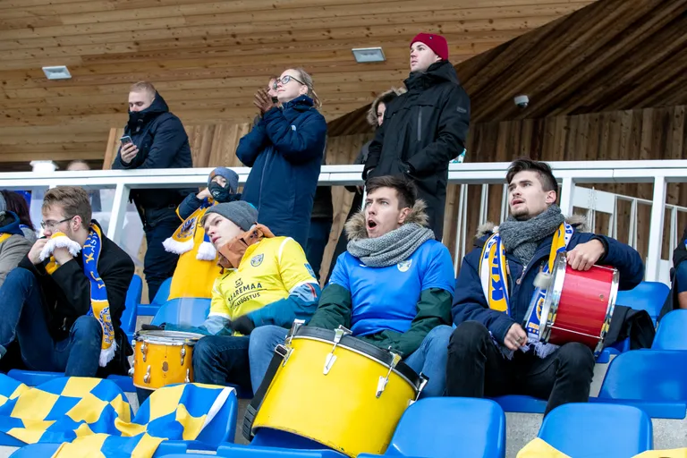 FC Kuressaare fännid.