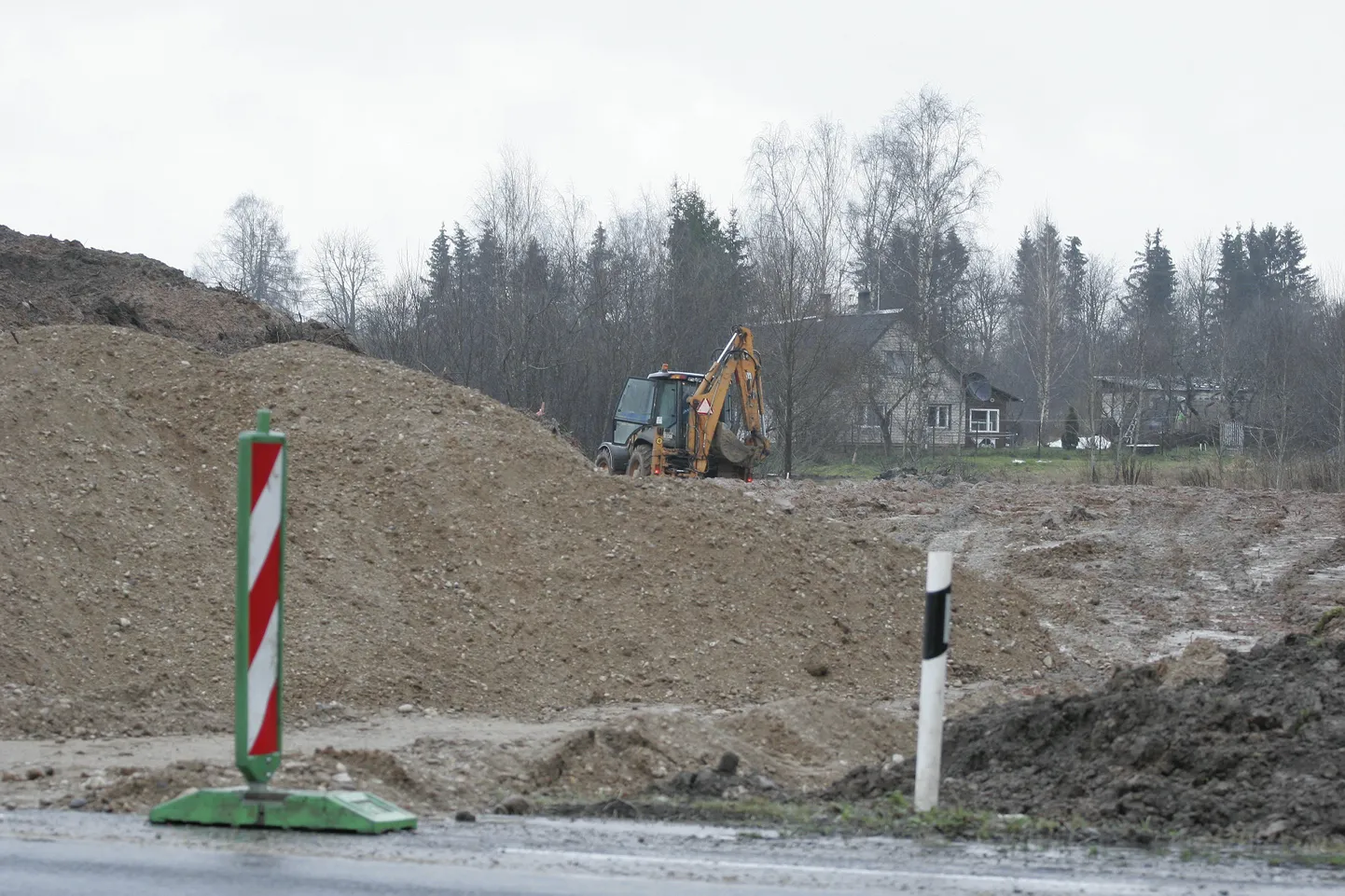 Reinu tee läbimurde ehitus