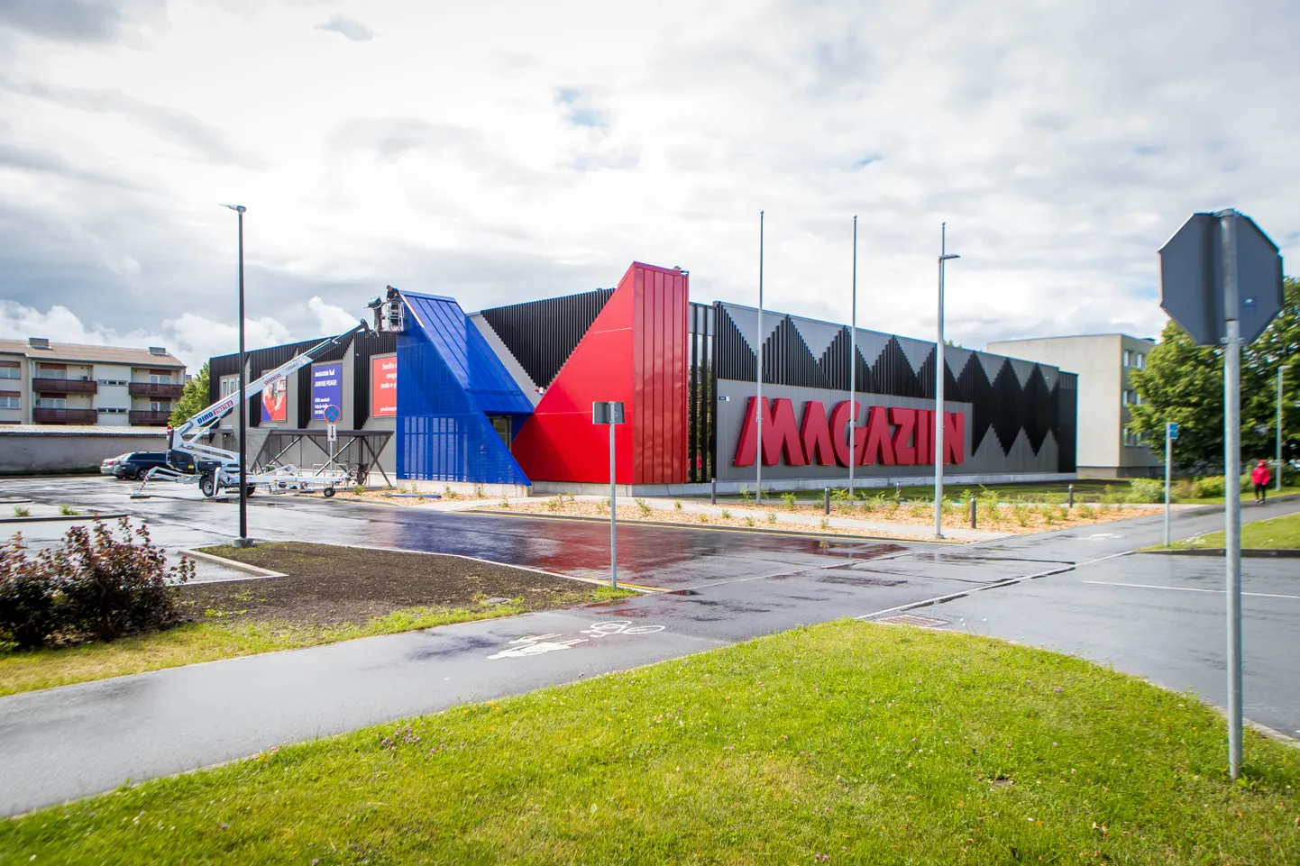 Pildil on Magaziini Saaremaa kauplus. KPG Kaubanduse OÜ tahab kaupluse rajada ka Paidesse.
