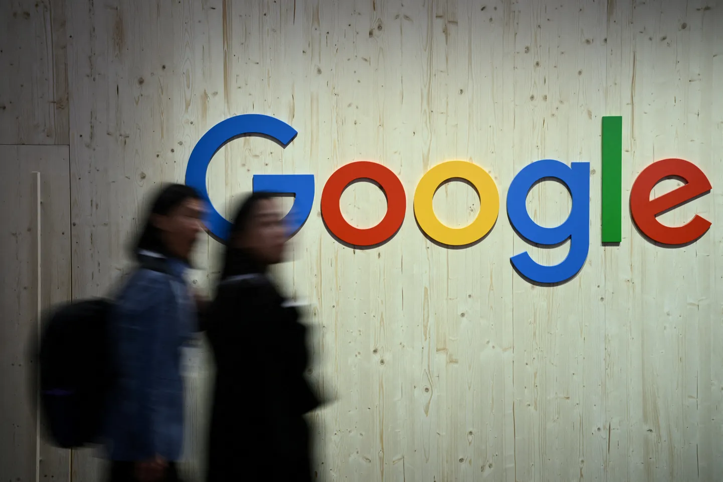 Google'i omanikfirma Alphabet teatas võimsast kvartalitulemusest ja kavatseb esimest korda dividende maksta.