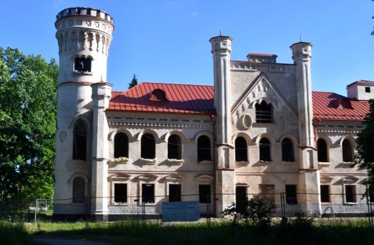 Дворец в Прейли реставрируют за счет местного самоуправления
