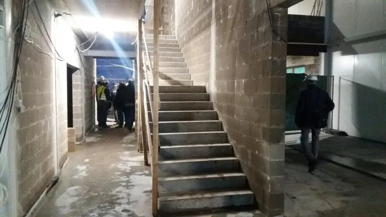 Kihnu päästekeskuse nurgakivi panek.