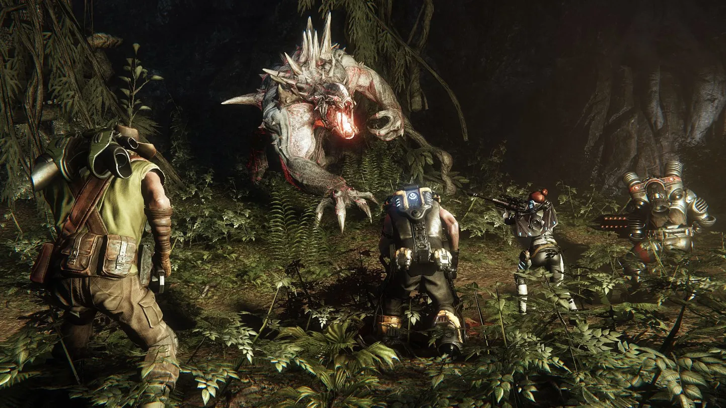 В Evolve можно играть впятером: один игрок управляет монстром, остальные борются с ним.