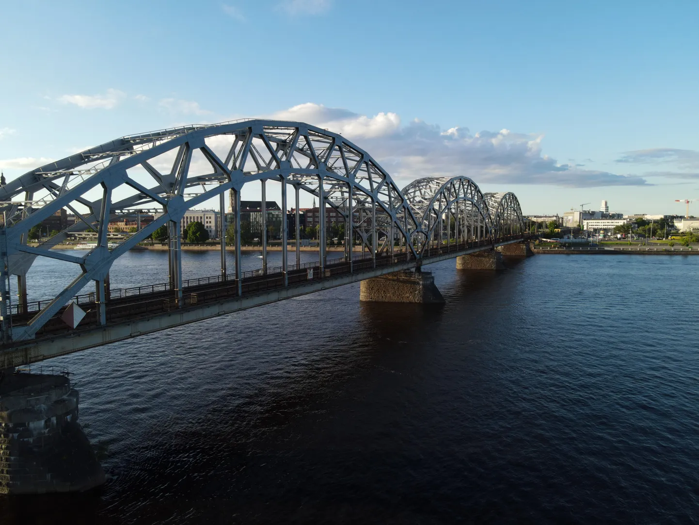 Dzelzceļa tilts pār Daugavu