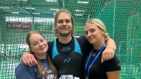 GALERII ⟩ Pärnakad pälvisid jõutõstmise MMil neli medalit ja püstitasid Eesti rekordi