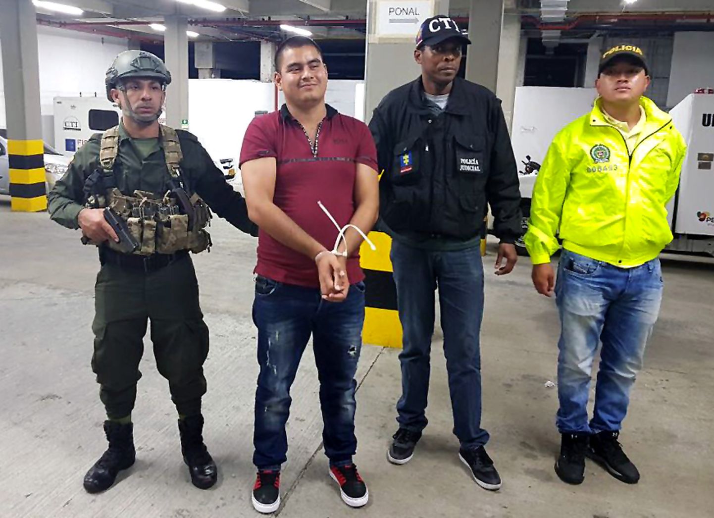 Colombia politsei avaldas foto pärast FARC juhtumit.