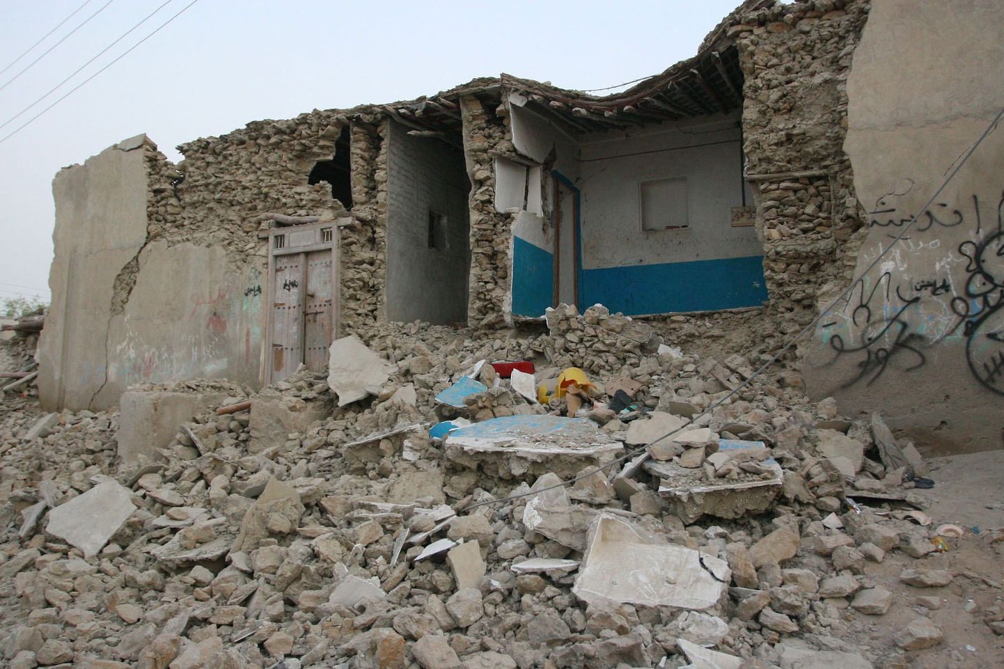 Purunenud elumaja Iraanis. Pilt pärineb eelmise aasta septembrist.