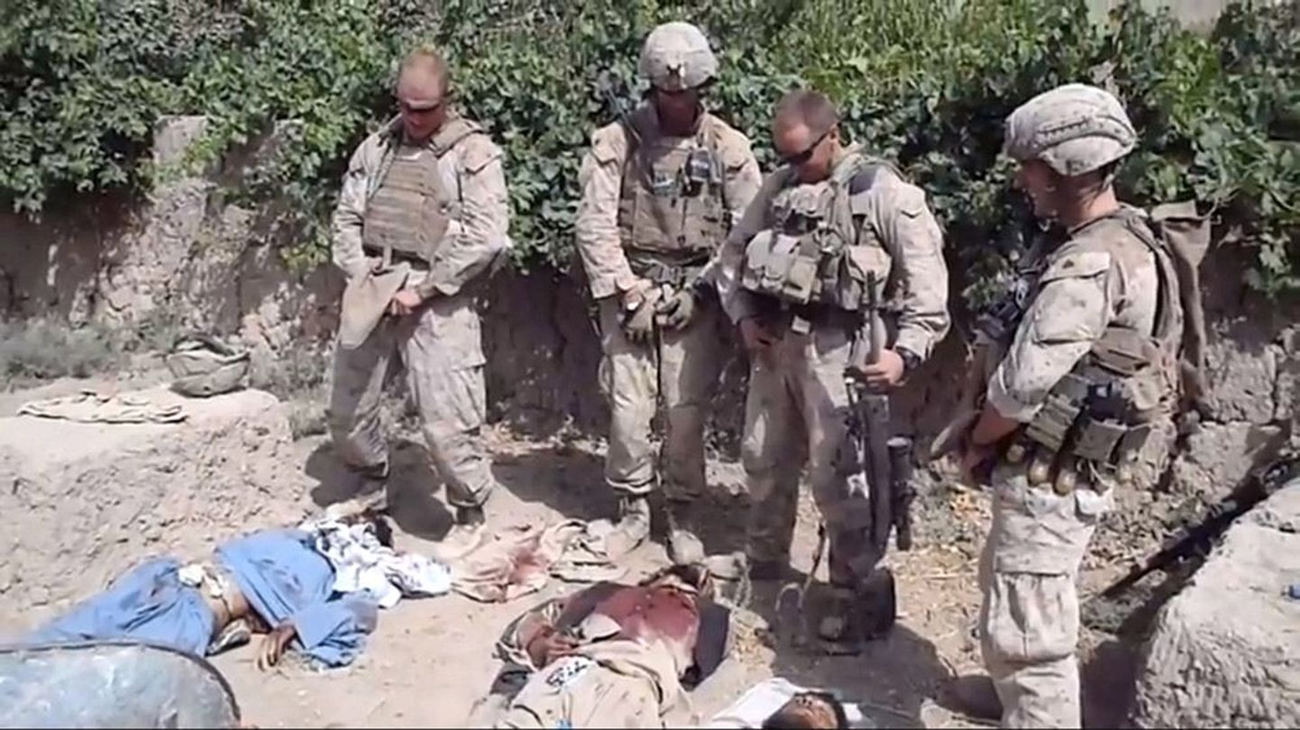 Internetti jõudnud videol afgaanide surnukehadele urineerinud merejalaväelasi ootab tõenäoliselt sõjaväekohus.