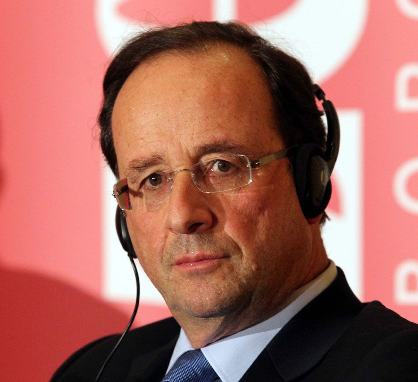 Francois Hollande (pildil) paistab olevat Prantsuse presidendivalimiste favoriit, kuid lääneriikide juhid toetavad Nicolas Sarkozyd.