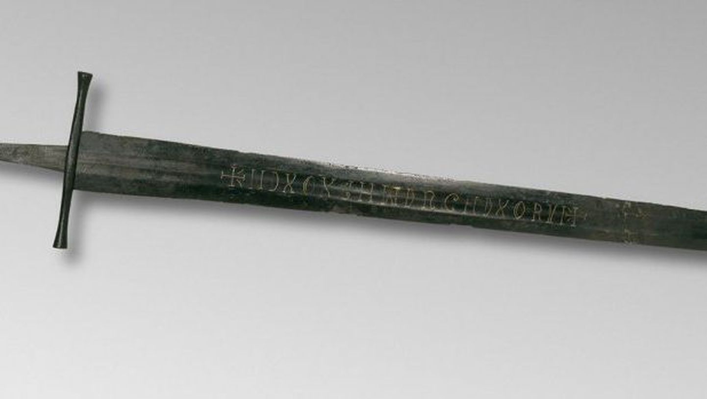 Keskajast pärit mõõk, millel on kirjutis NDXOXCHWDRGHDXORVI