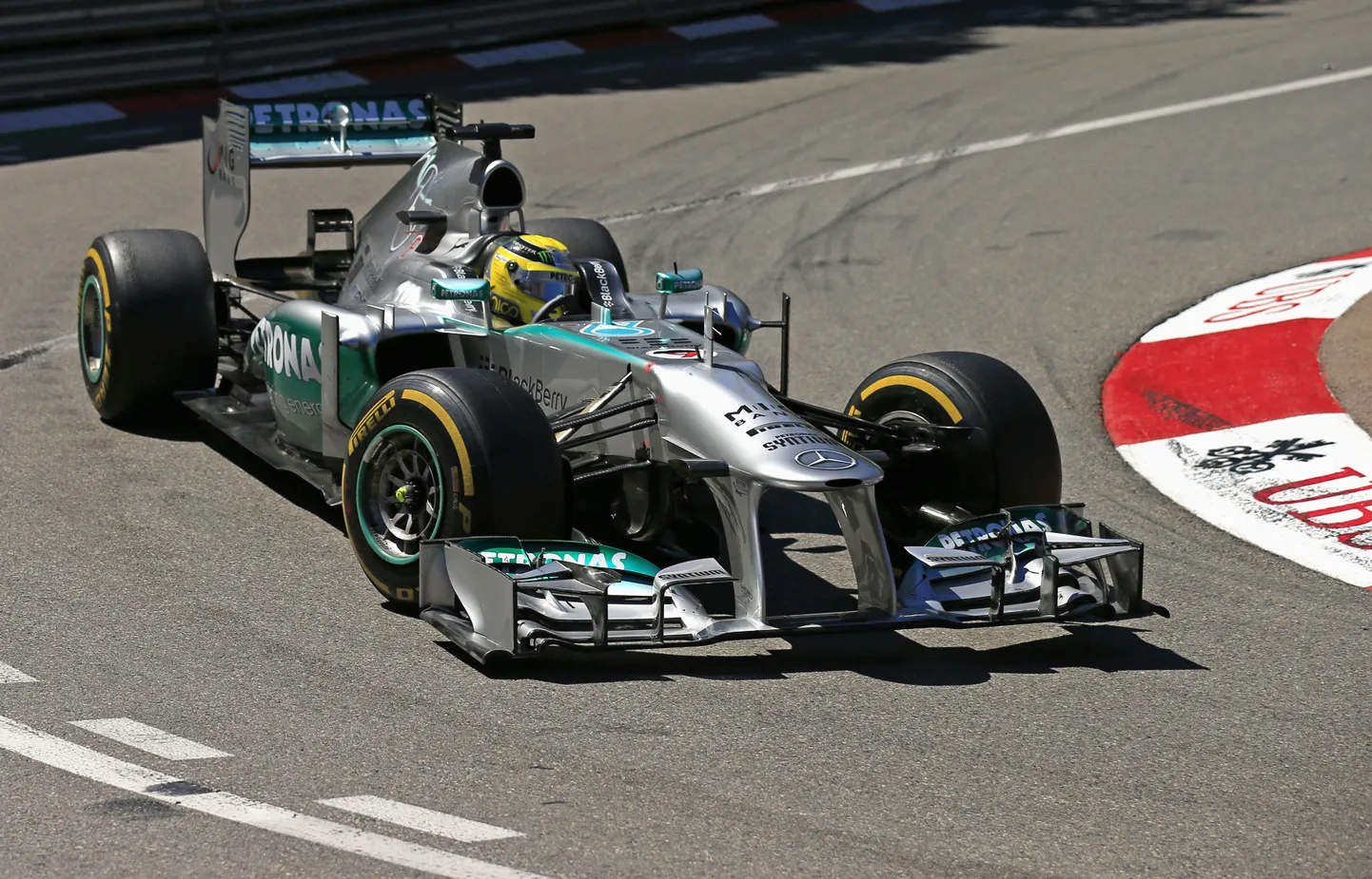 Nico Rosberg võitis Monaco GP.