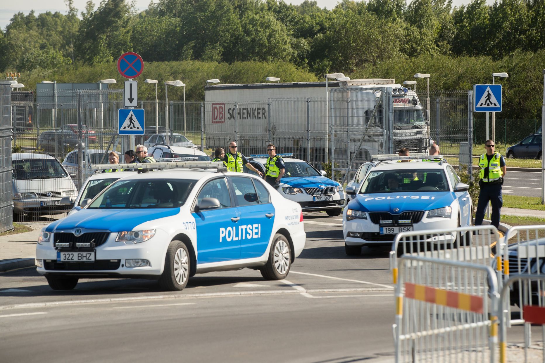 Полиция возле Таллиннского аэропорта. Фото иллюстративное.