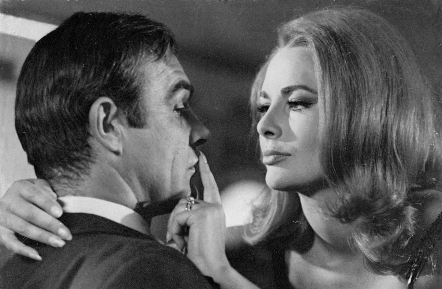 Sean Connery ja Karin Dor 1967. aastal filmis «You only live twice»