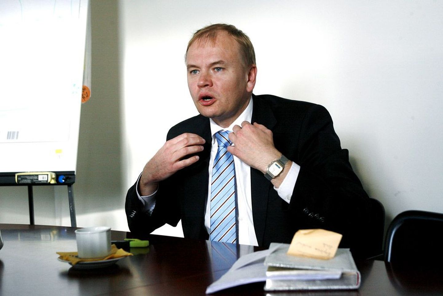 Konkurentsiameti peadirektor Märt Ots ütleb, et Eesti Energia jaotusvõrgu hinnatõusutaotlust on veel vara kommenteerida.