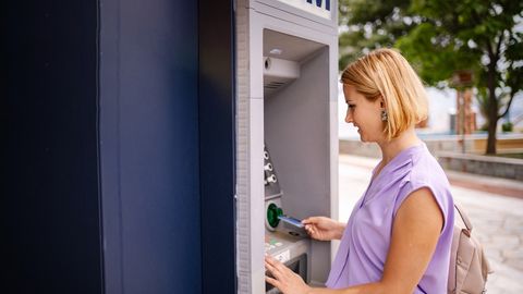 ÄRA LASE END KOORIDA ⟩ Vaata, kuidas su pangakontolt salaja kümneid eurosid näpatakse