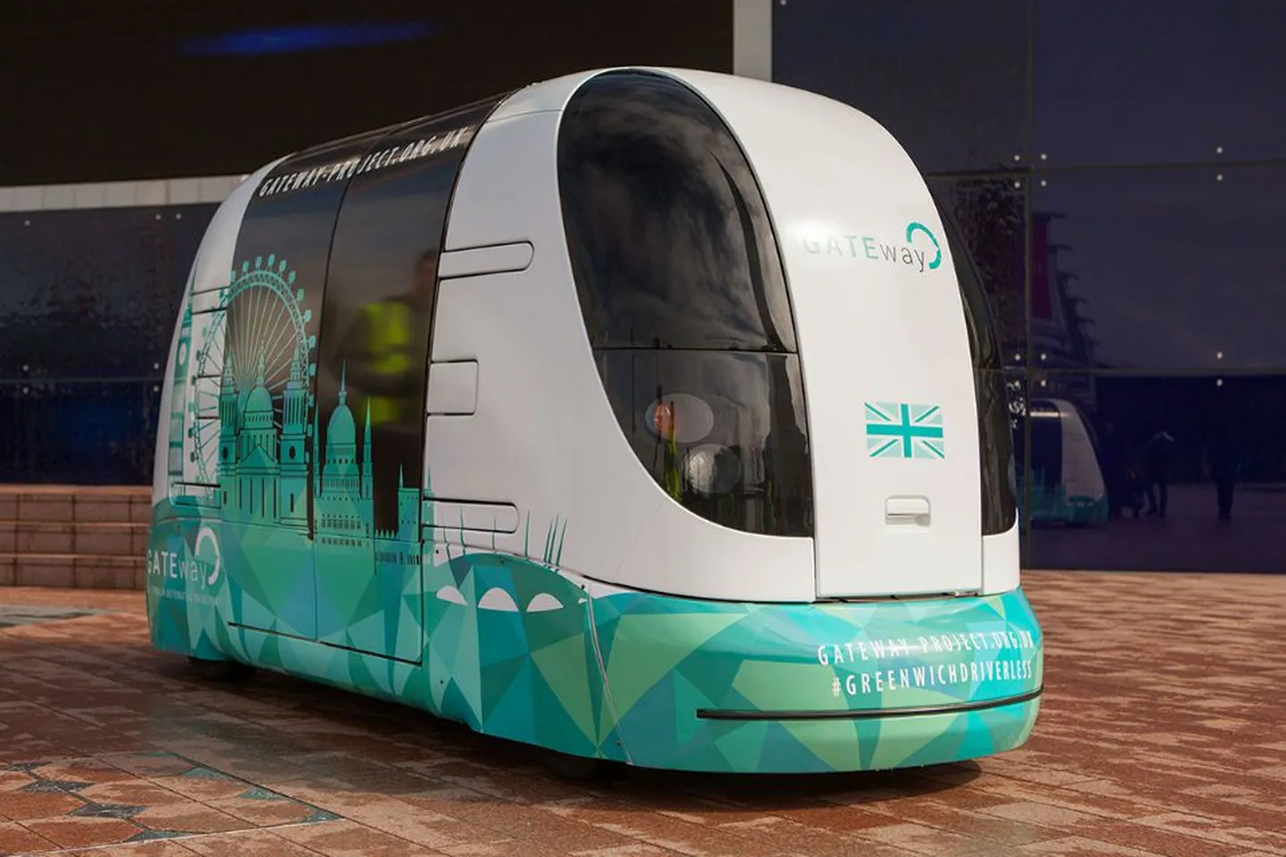 Isejuhtiv buss Londonis