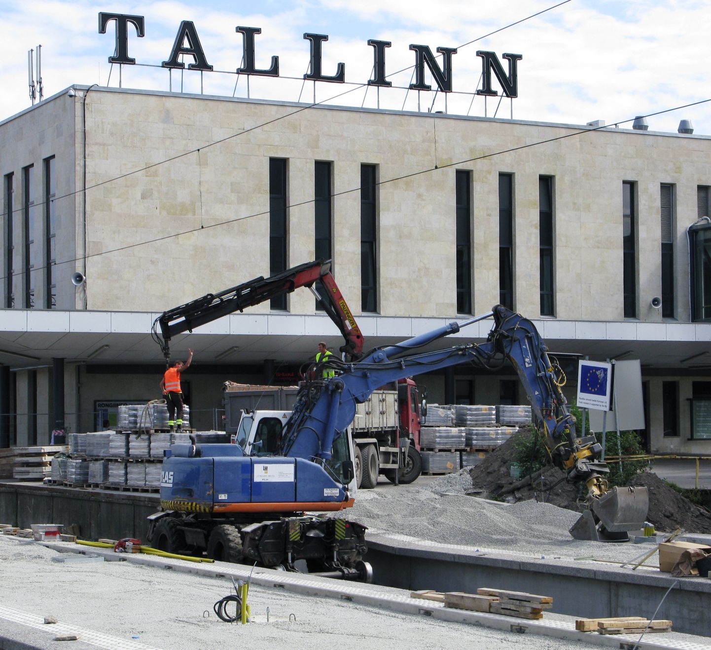Euroraha toel on Eestis remonditud ka Balti jaam Tallinnas.
