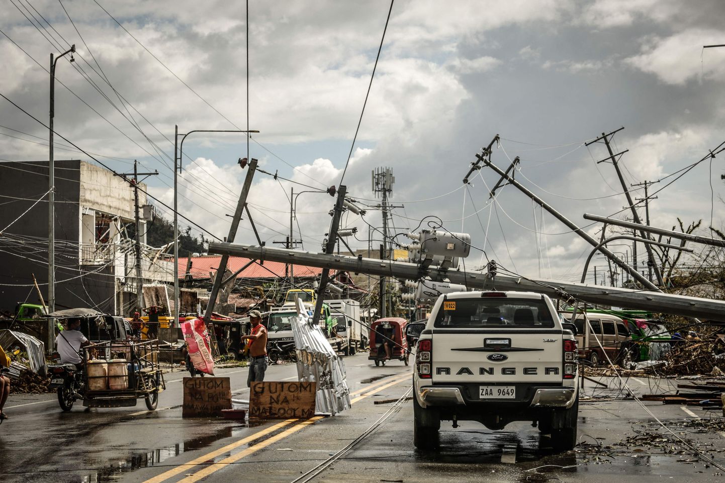 Pärast taifuuni Surigados.